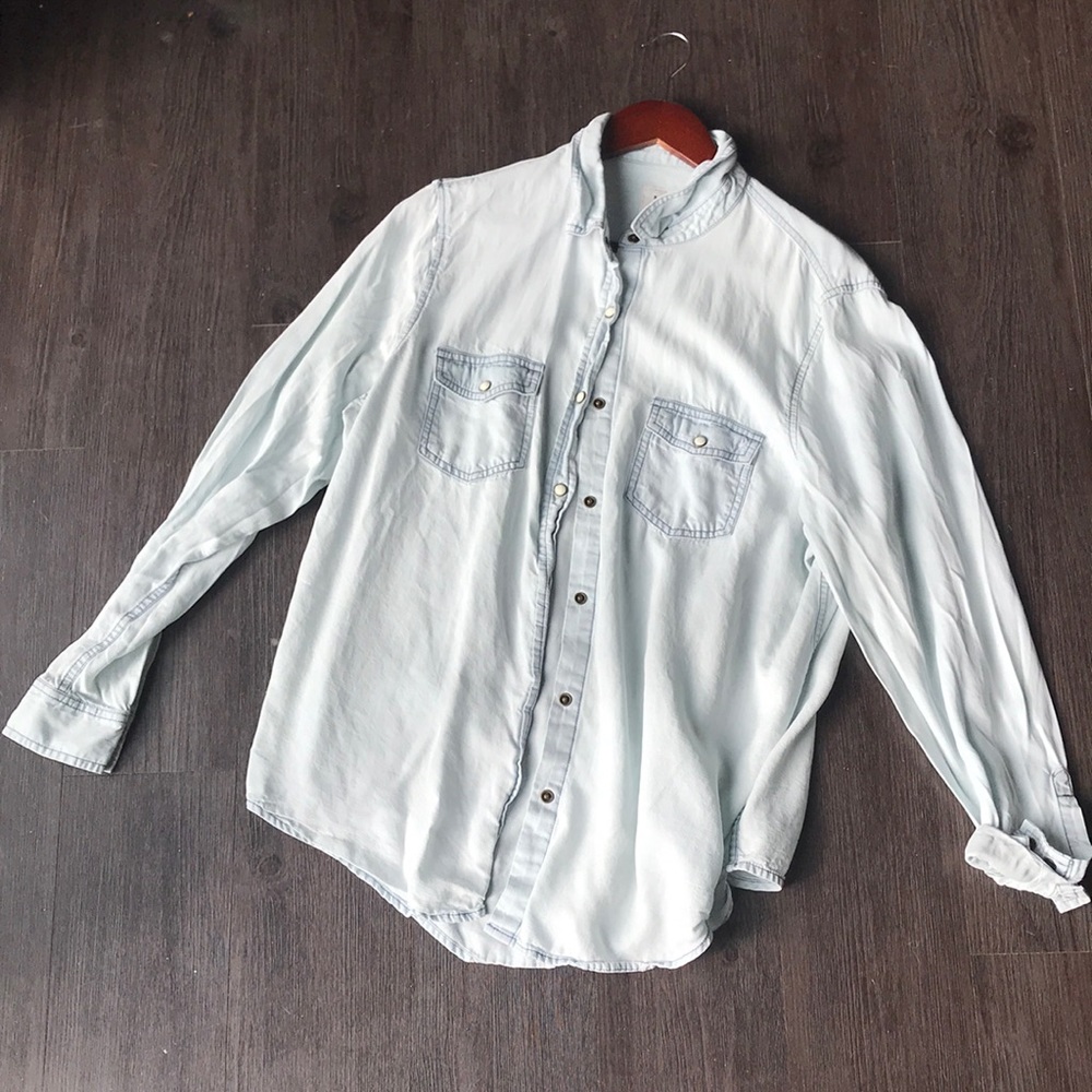 Mossimo boyfriend fit button-up
